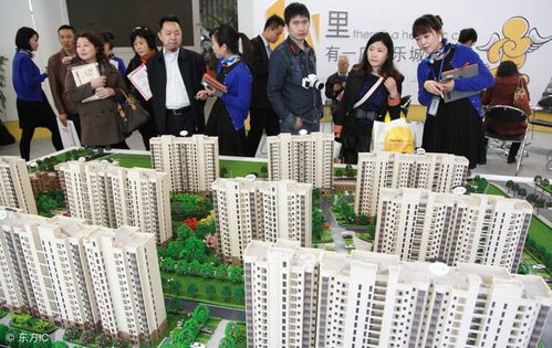 夫妻俩省吃俭用买到房子,丈夫受不了压力想卖掉,妻子骂他没本事